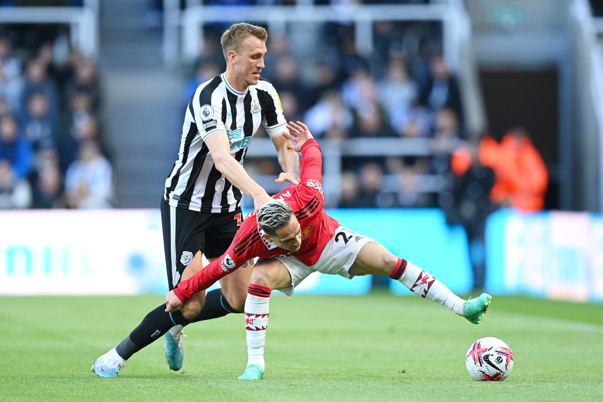 Newcastle United v Manchester United - Premier League