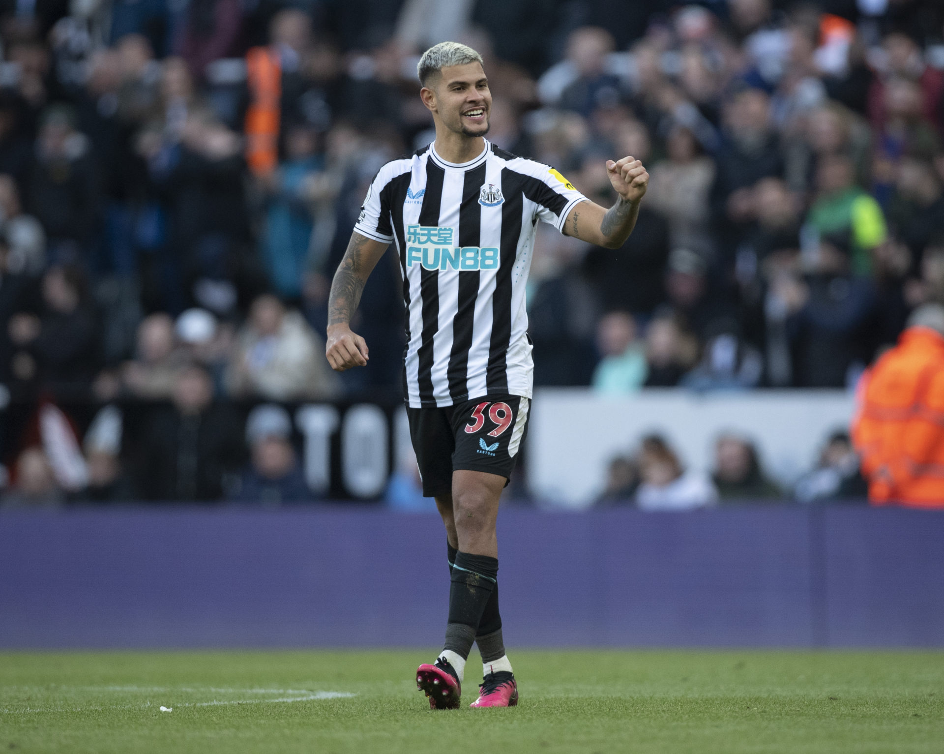 Newcastle United v Manchester United - Premier League