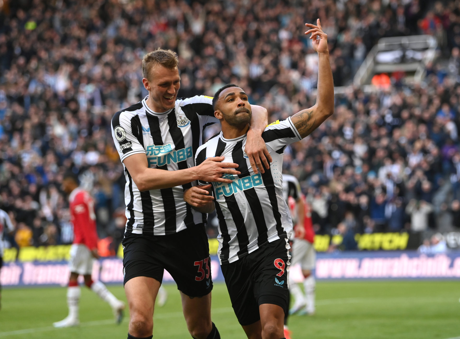 Newcastle United v Manchester United - Premier League