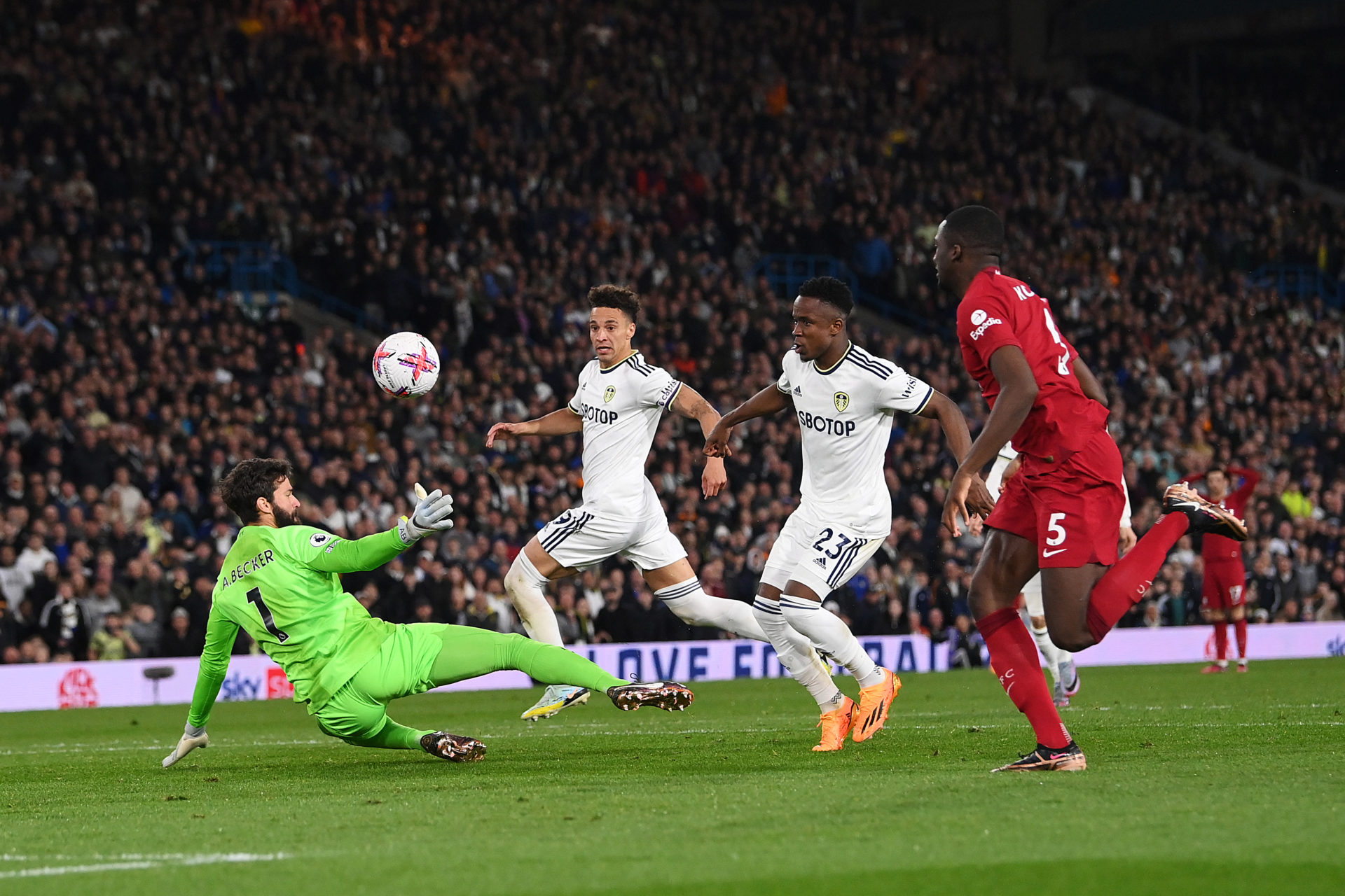 Leeds United v Liverpool FC - Premier League