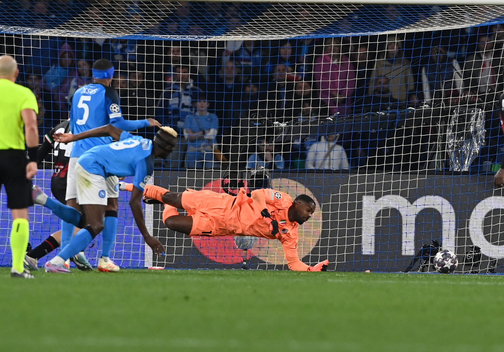SSC Napoli v AC Milan: Quarterfinal Second Leg - UEFA Champions League