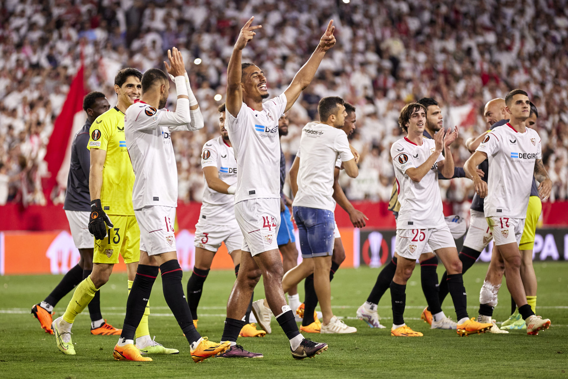 Sevilla FC v Manchester United: Quarterfinal Second Leg - UEFA Europa League