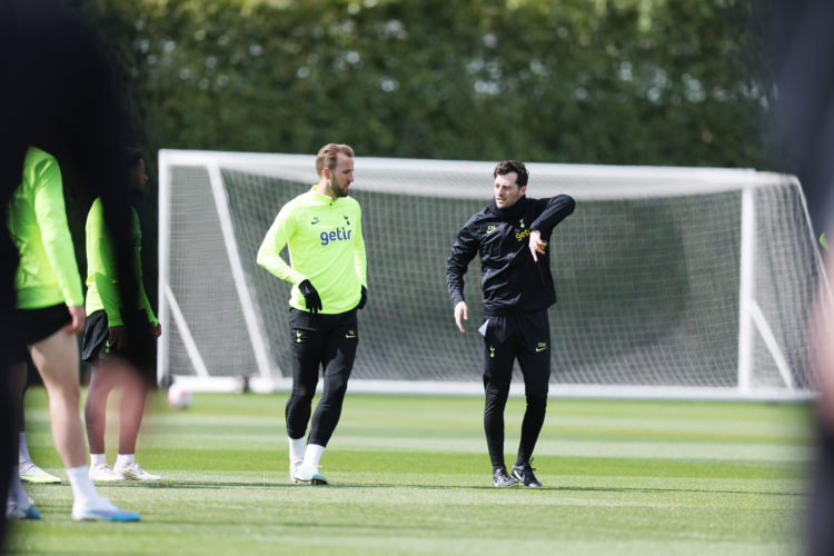 Mauricio Pochettino going to Chelsea could help Tottenham Hotspur keep Harry Kane - opinion