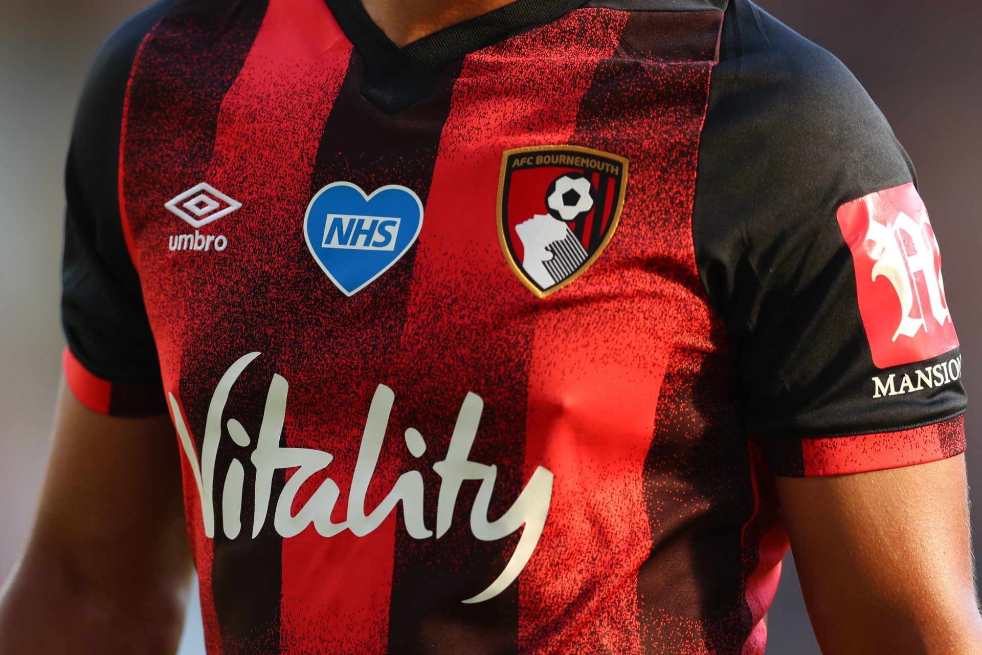 British Teams Wear Poppy on 23-24 Kits - Footy Headlines