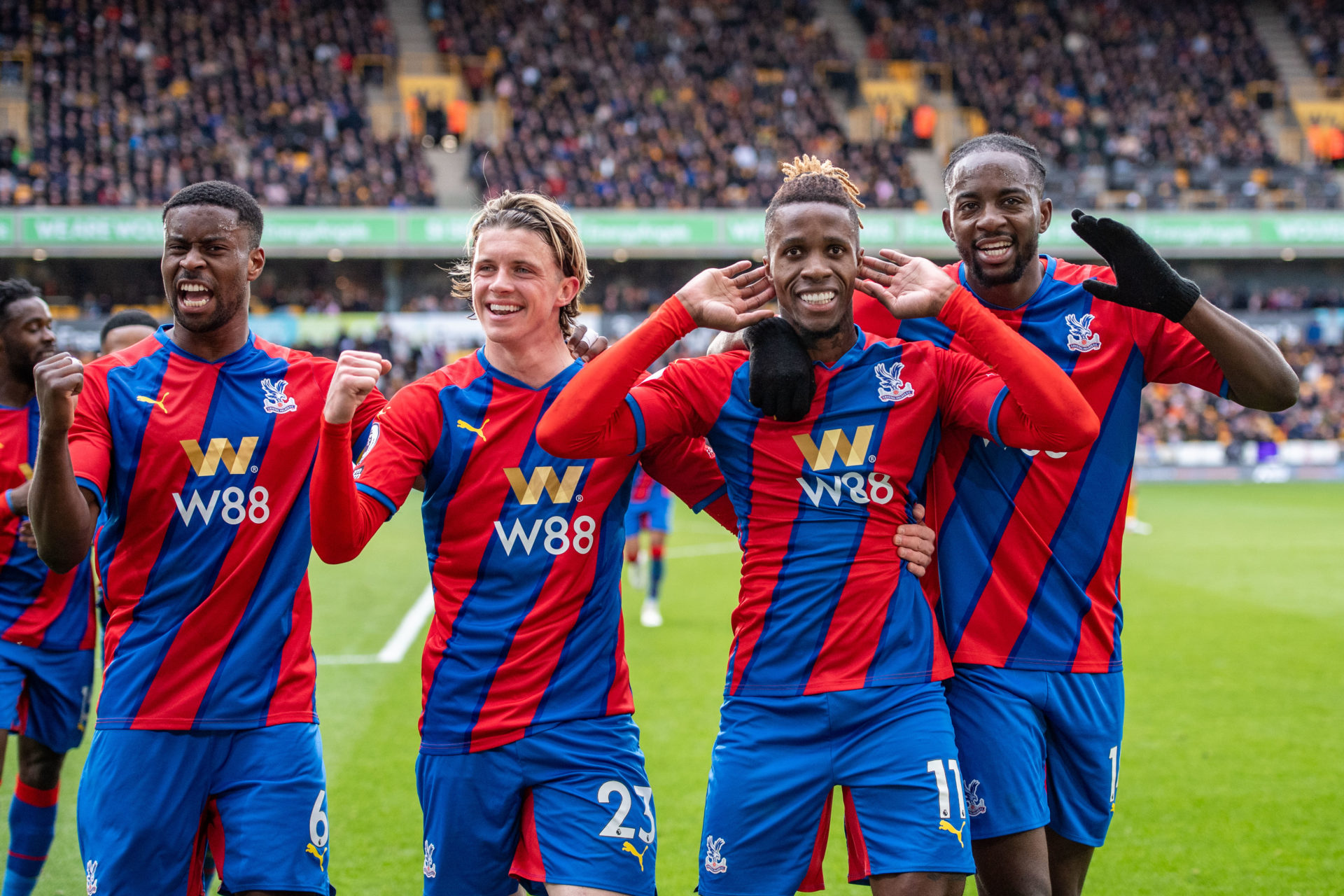 Wolverhampton Wanderers v Crystal Palace - Premier League