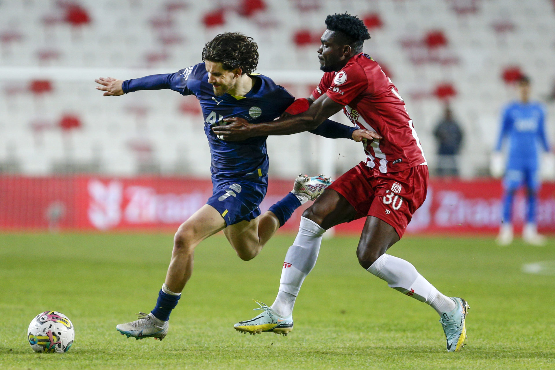 Demir Grup Sivasspor v Fenerbahce - Ziraat Turkish Cup