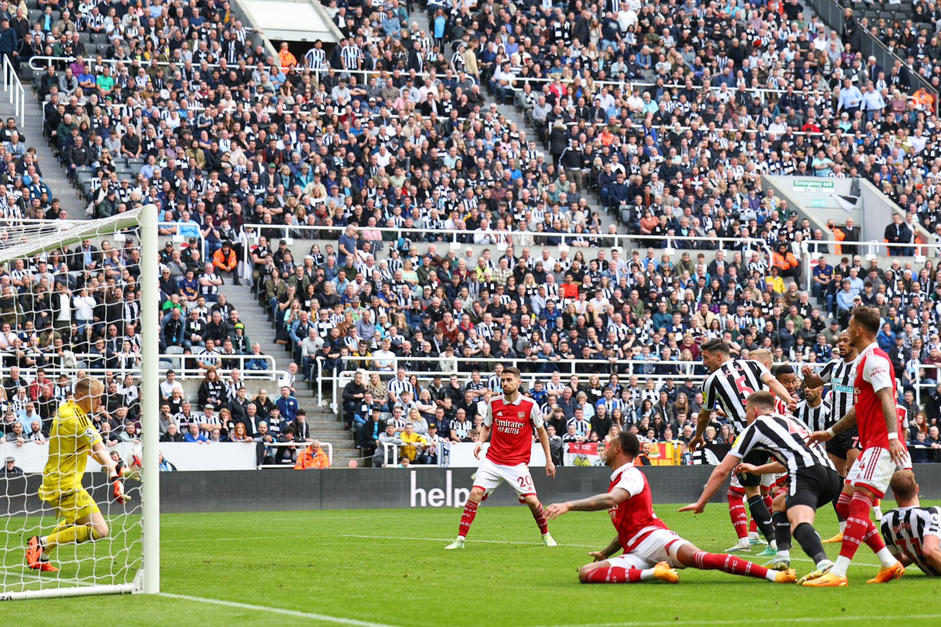 Newcastle United v Arsenal FC - Premier League