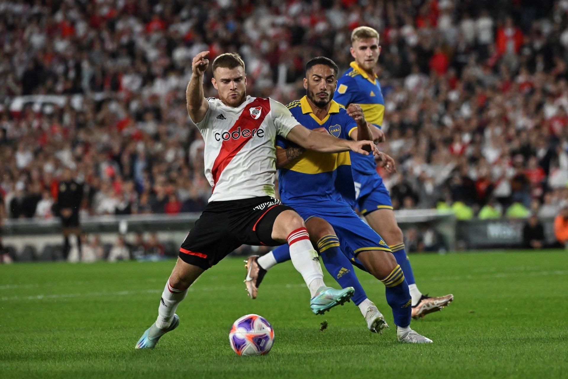 FBL-ARG-RIVER-BOCA
