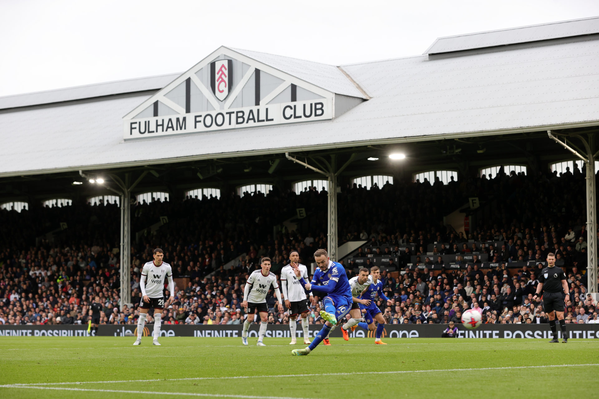 Fulham FC v Leicester City - Premier League