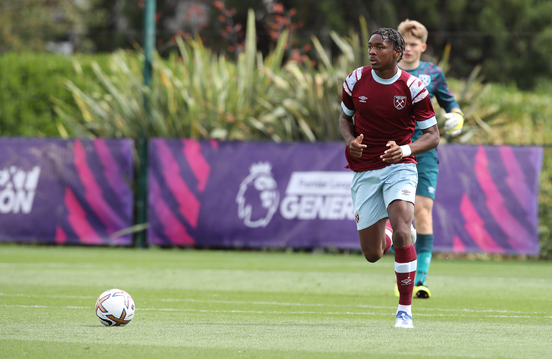 19-year-old West Ham player admits he will leave this summer