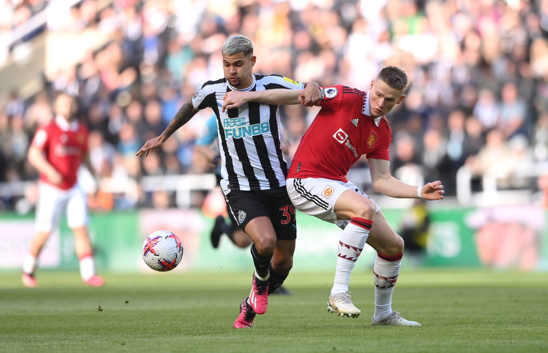 Newcastle United v Manchester United - Premier League