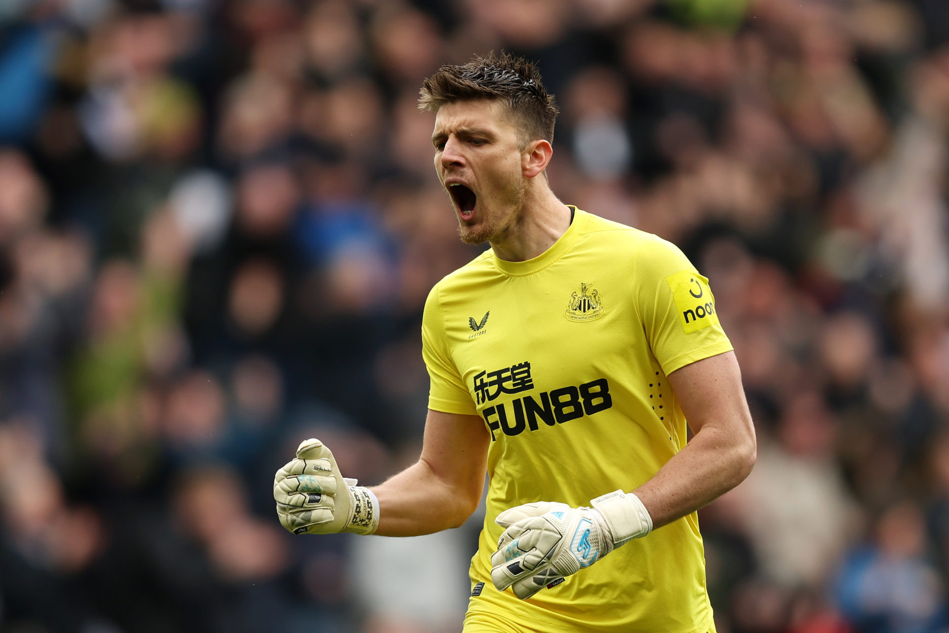 Nick Pope now makes comment about Tottenham straight after Newcastle ...