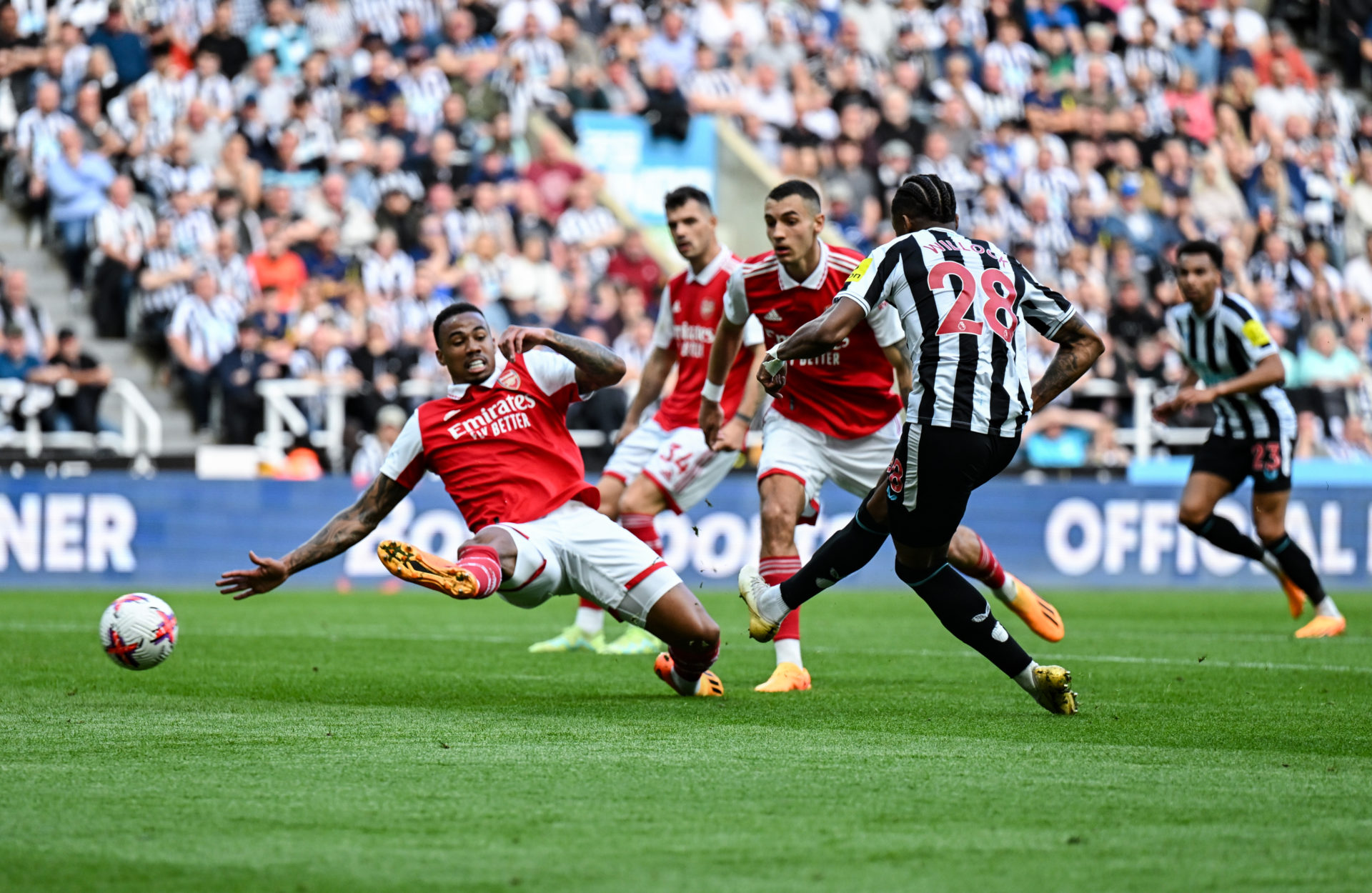 Newcastle United v Arsenal FC - Premier League