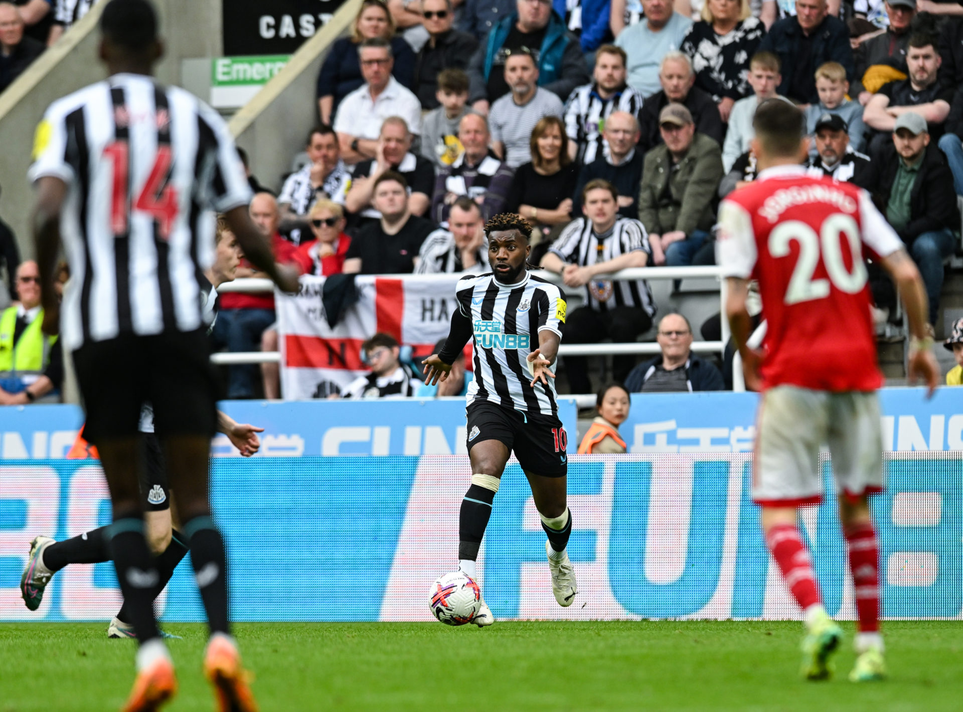 Newcastle United v Arsenal FC - Premier League