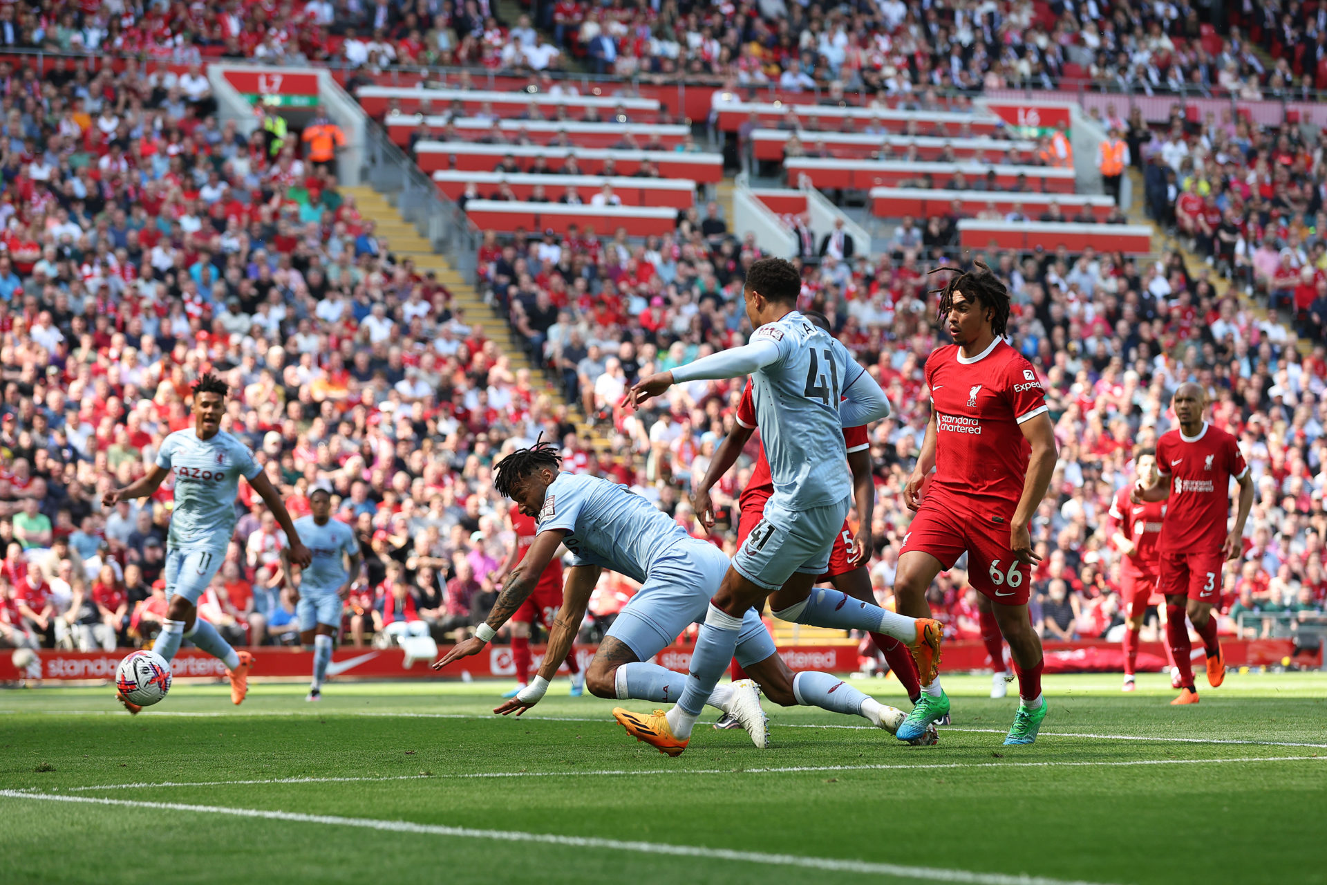Liverpool FC v Aston Villa - Premier League