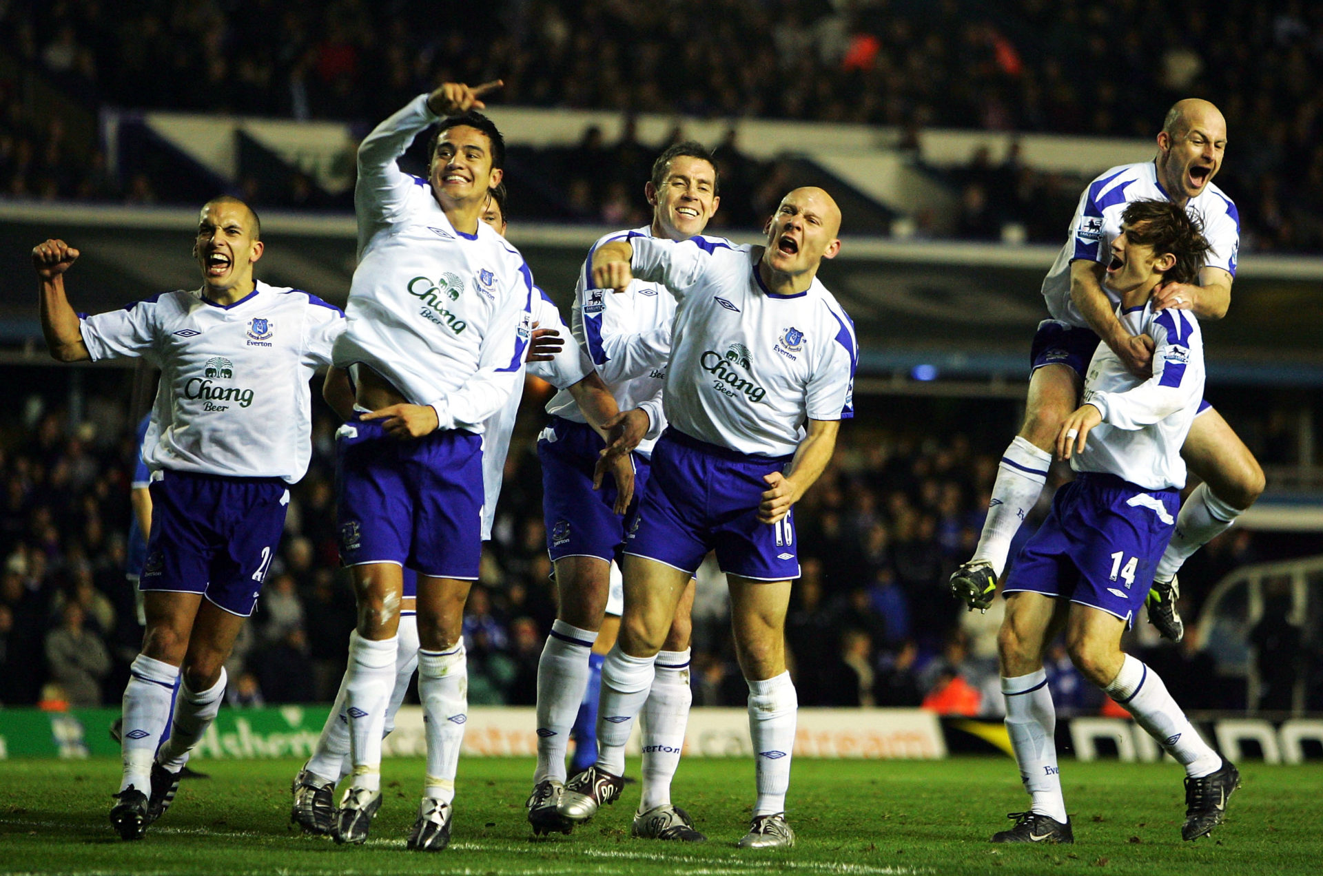 Top 10 Everton Kits of All Time, Ranked