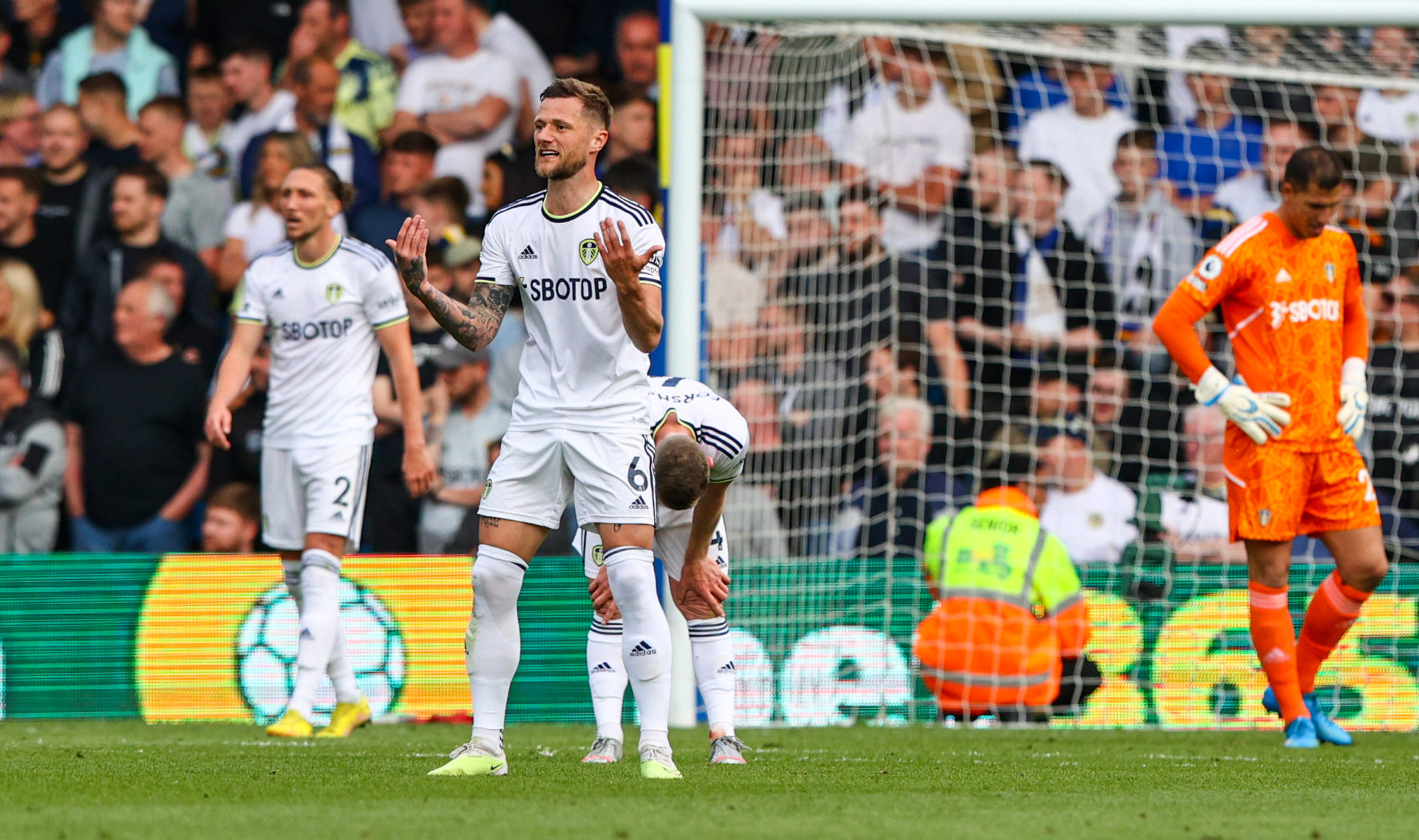 Leeds United v Tottenham Hotspur - Premier League