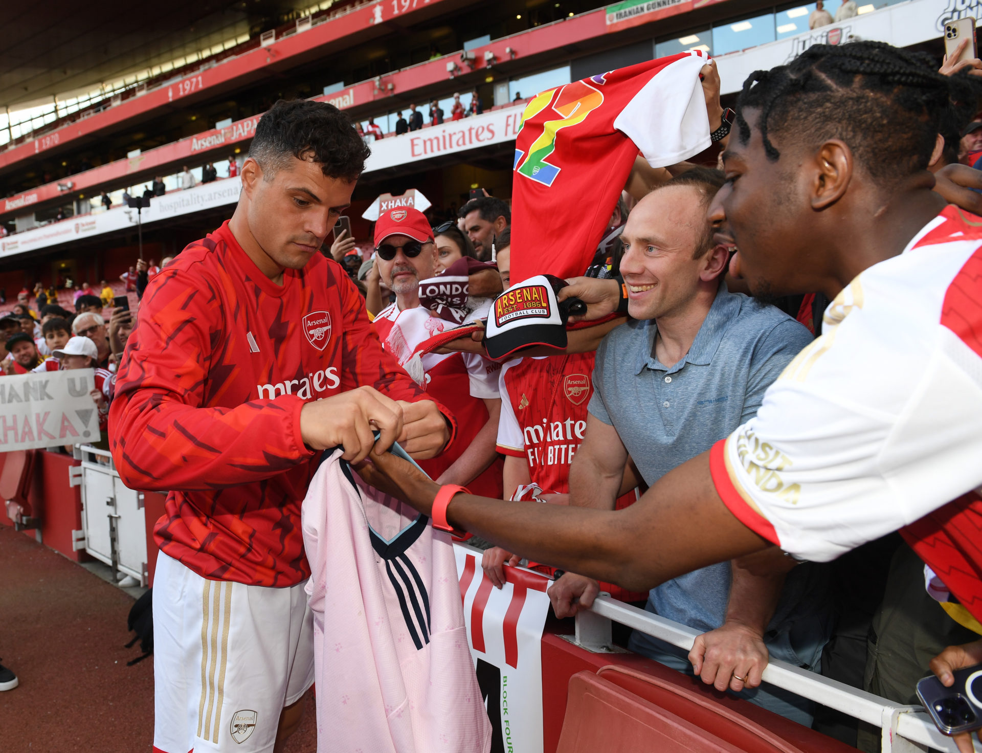 Arsenal FC v Wolverhampton Wanderers - Premier League