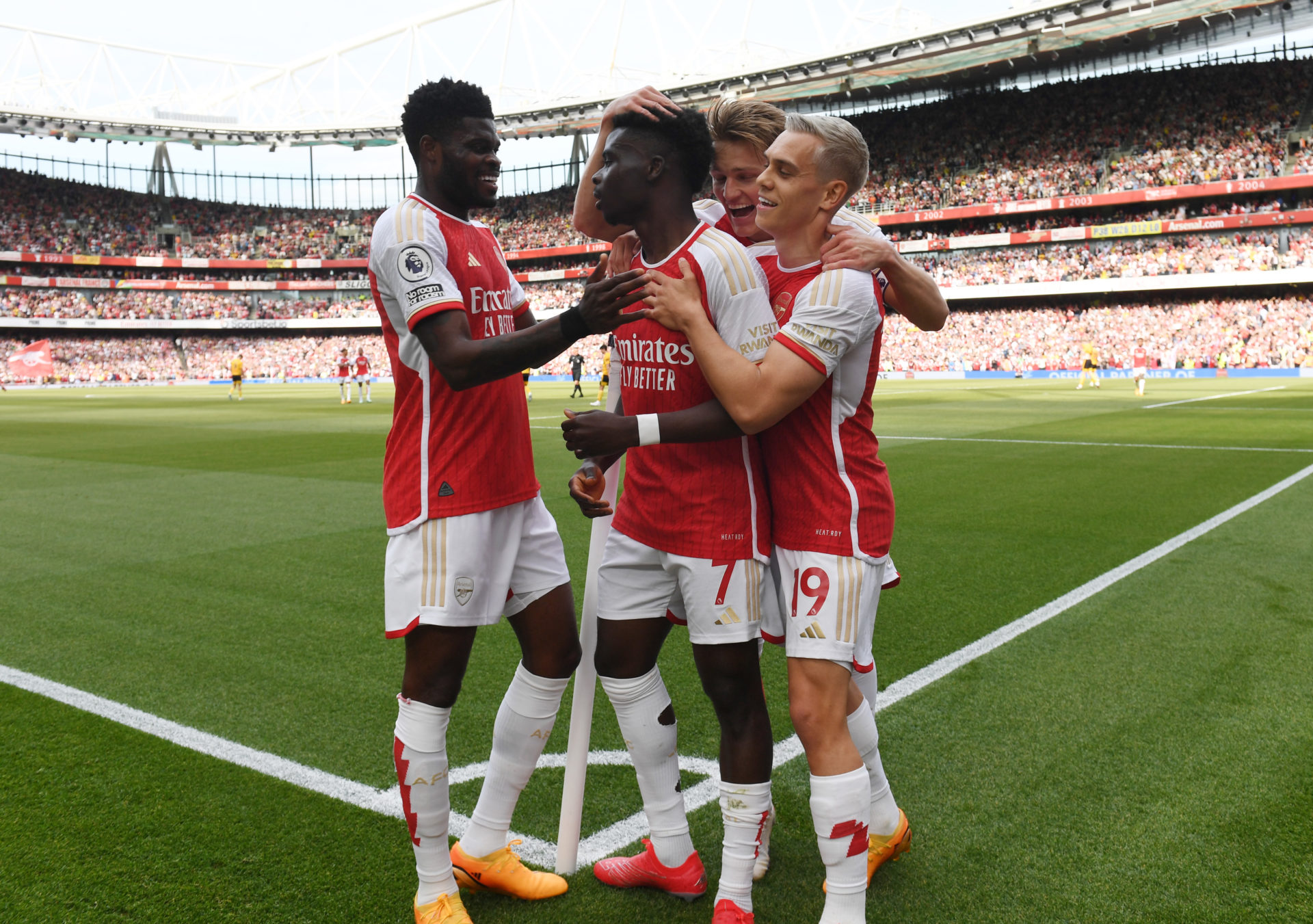 Arsenal FC v Wolverhampton Wanderers - Premier League