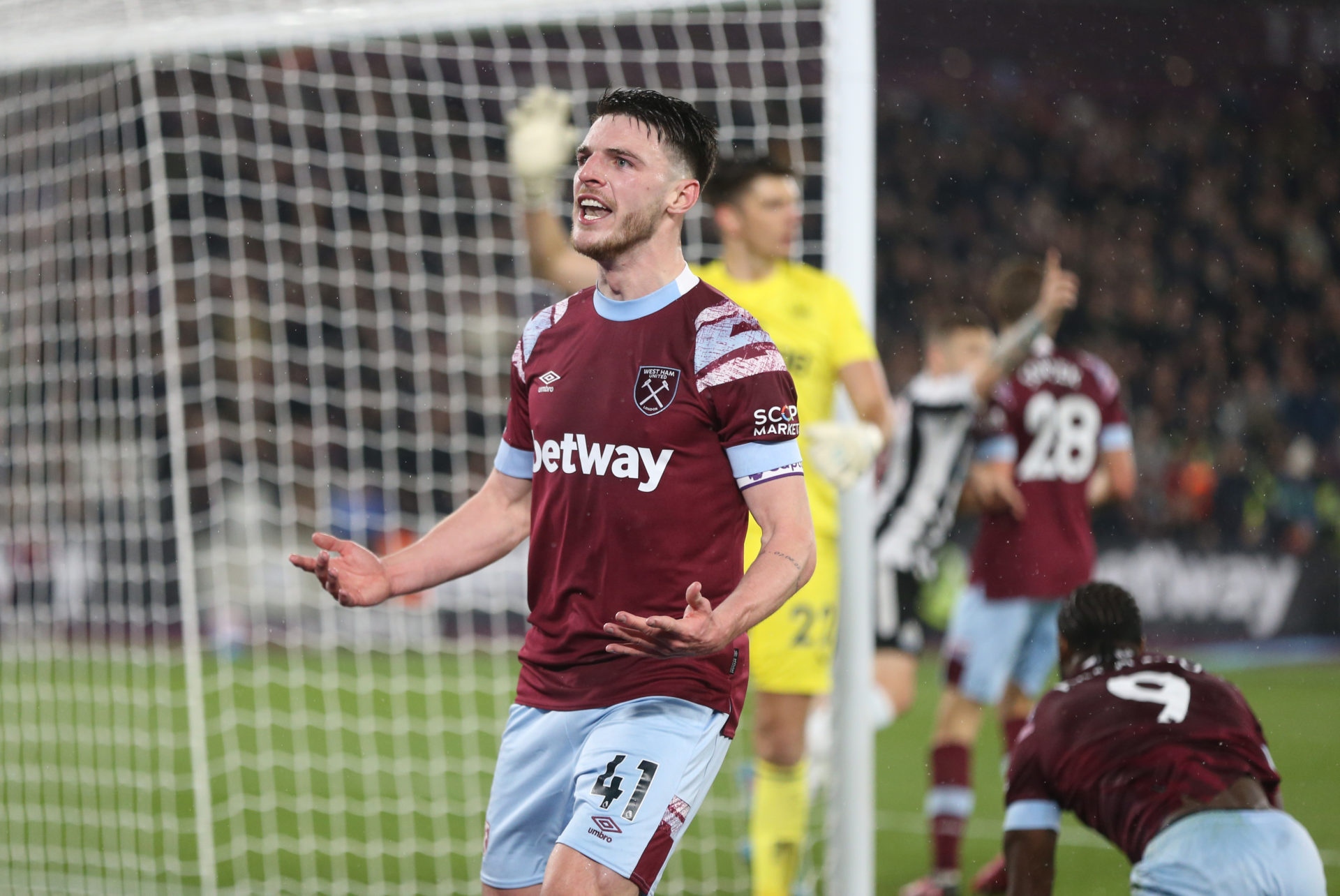 ‘Unbelievable’ 26-year-old emerging as West Ham’s most likely Rice ...