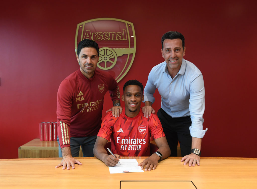 Arsenal Unveil New Signing