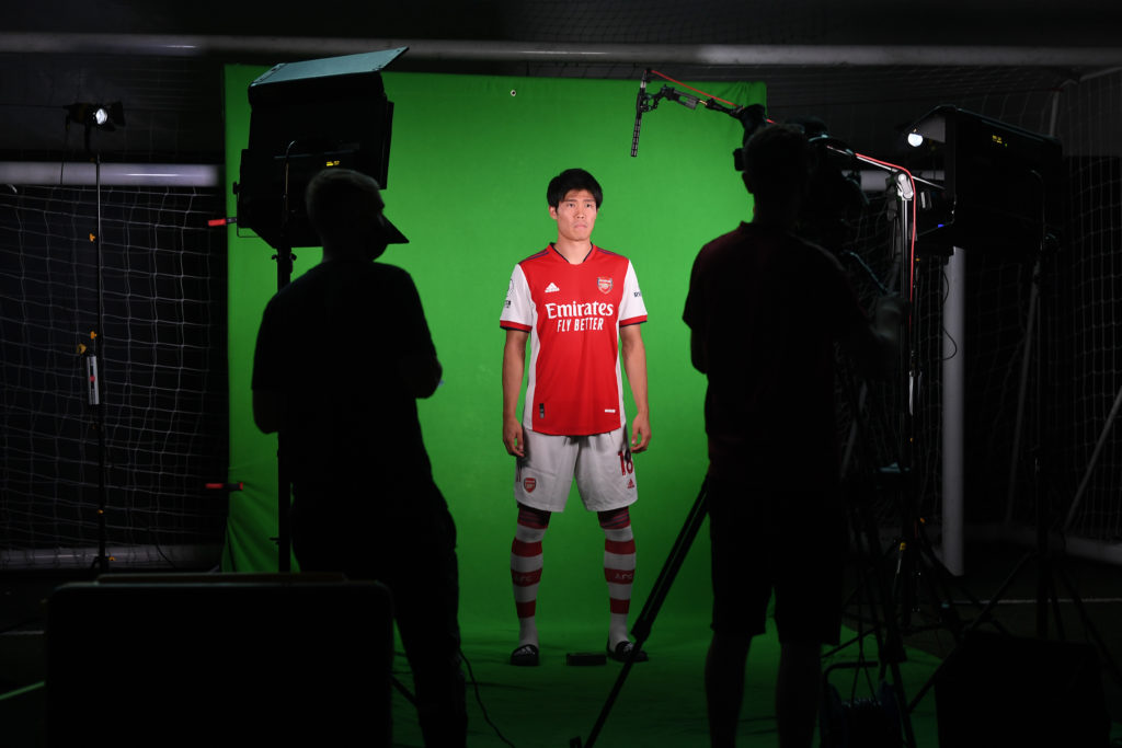 Arsenal Unveil New Signing Takehiro Tomiyasu...