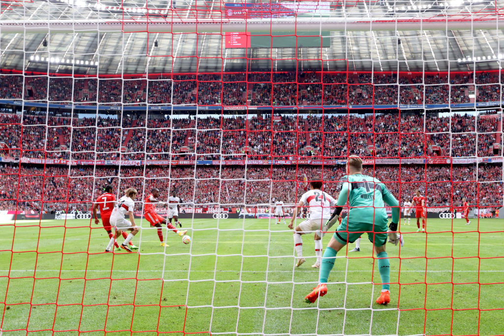 FC Bayern München v VfB Stuttgart - Bundesliga