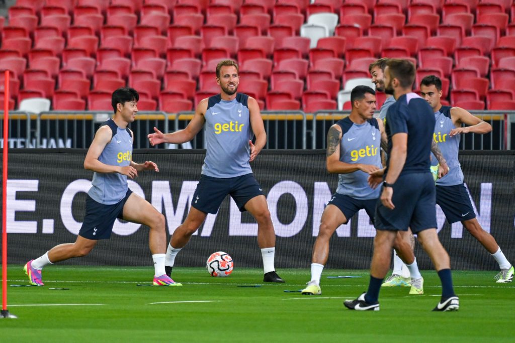 FBL-SIN-ENG-TOTTENHAM-TRAINING