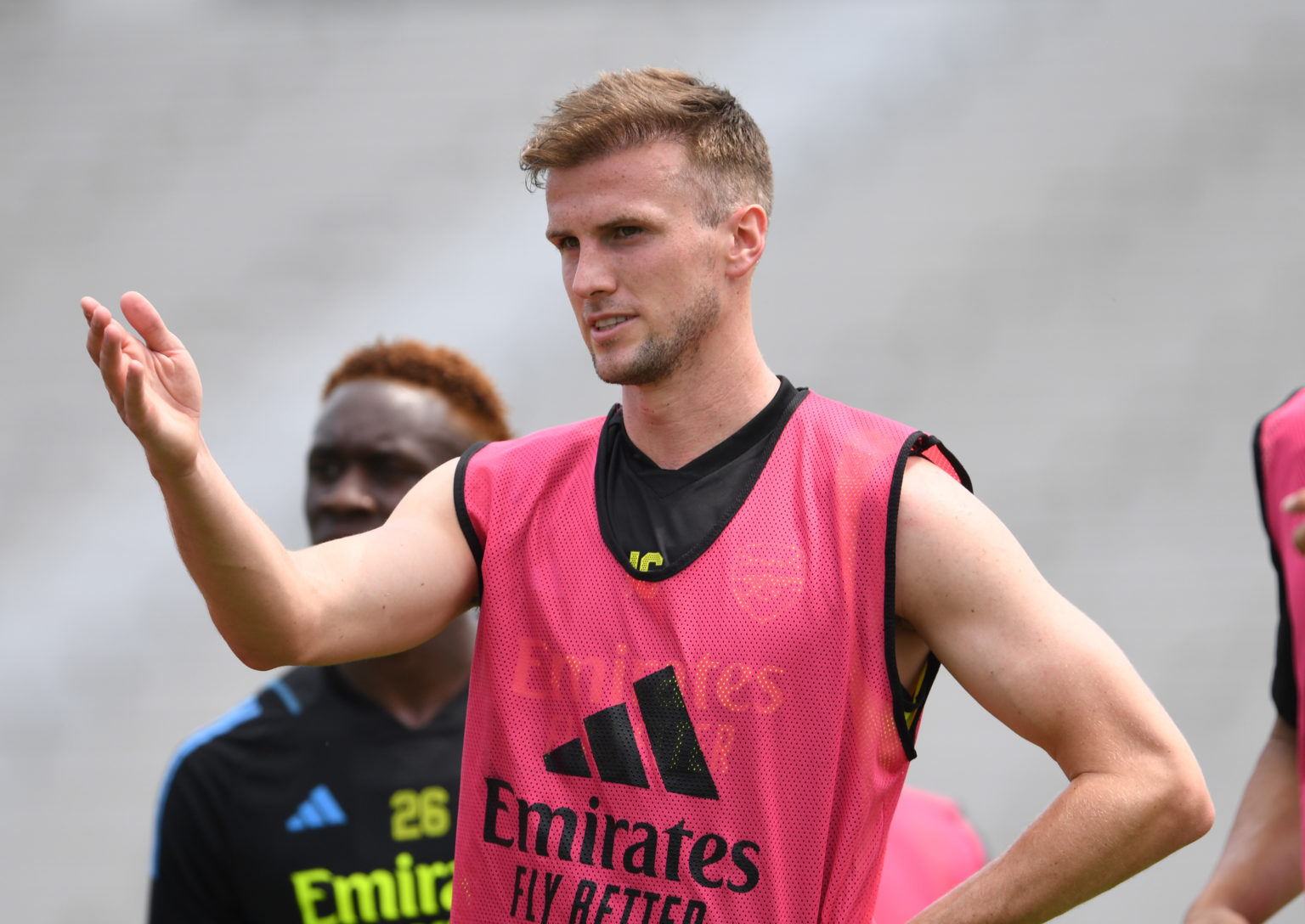 Rob Holding shares what Mikel Arteta told him in a private phone call ...
