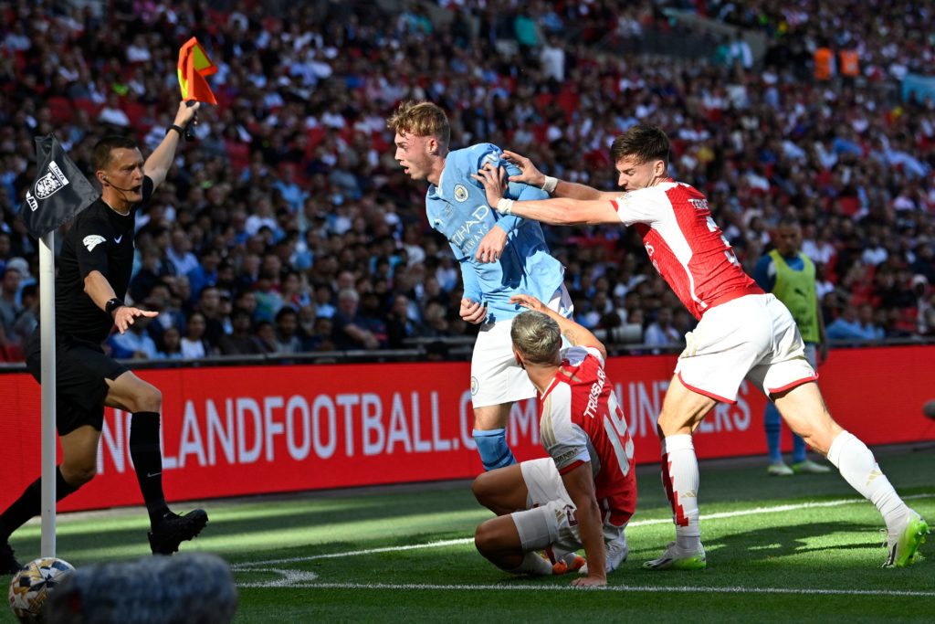 FBL-ENG-PR-COMMUNITY-ARSENAL-MAN CITY