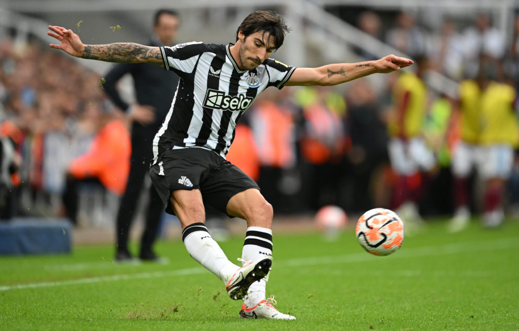 Newcastle United v Aston Villa - Premier League