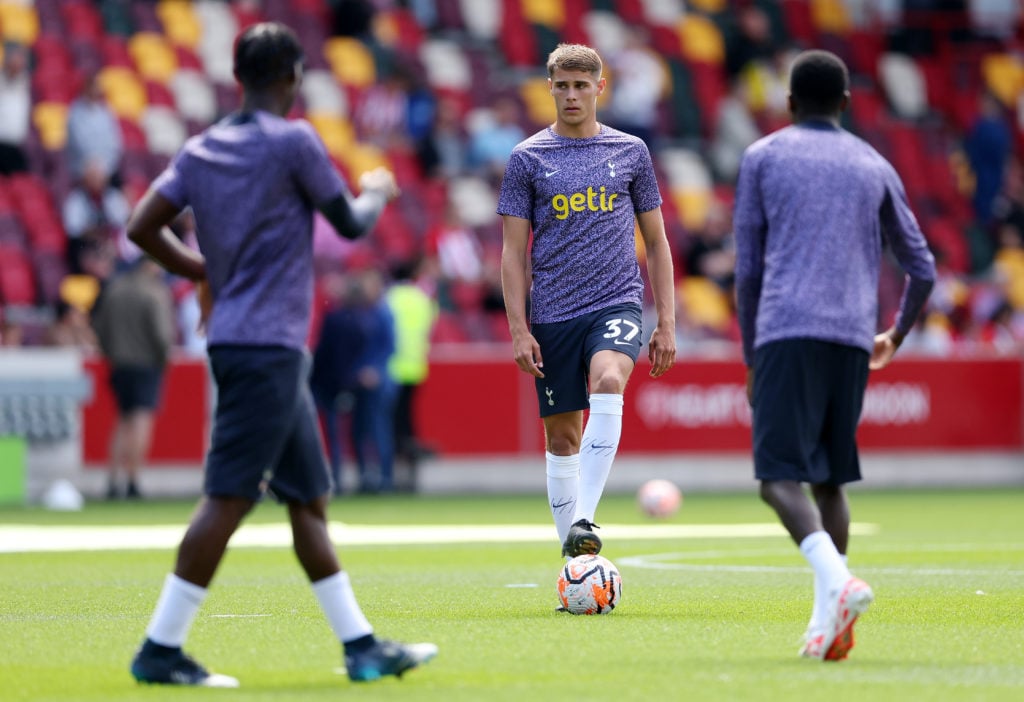 Micky van de Ven ahead of his Tottenham debut against Brentford in the Premier League