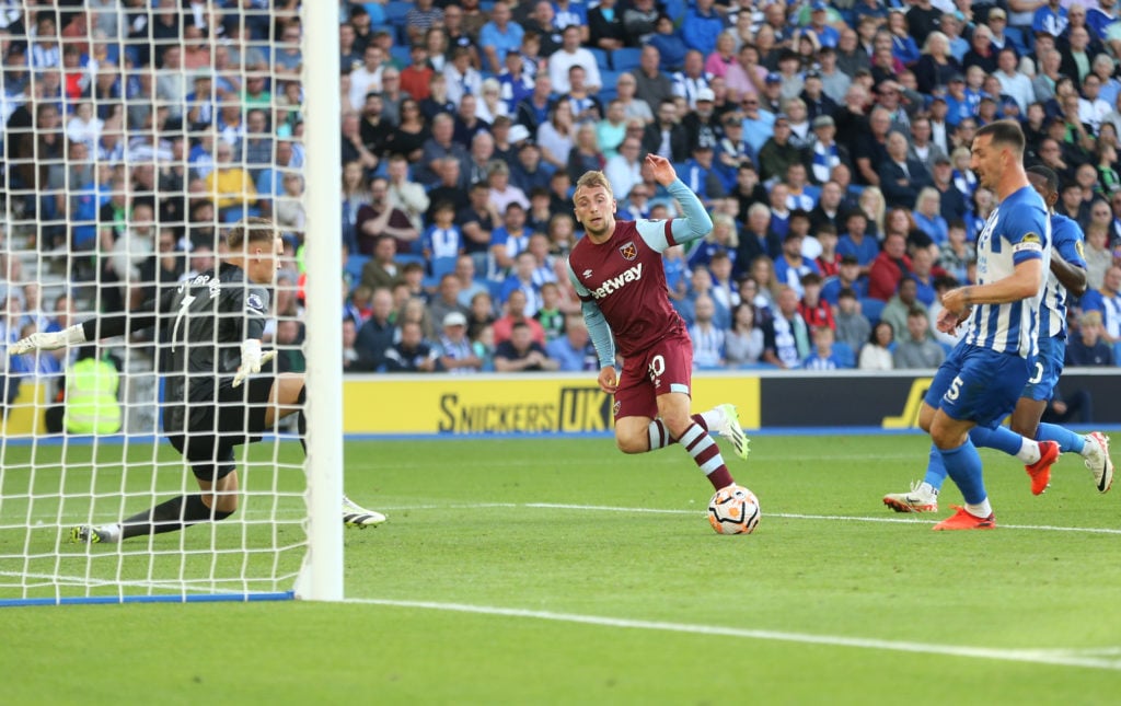 Brighton & Hove Albion v West Ham United - Premier League