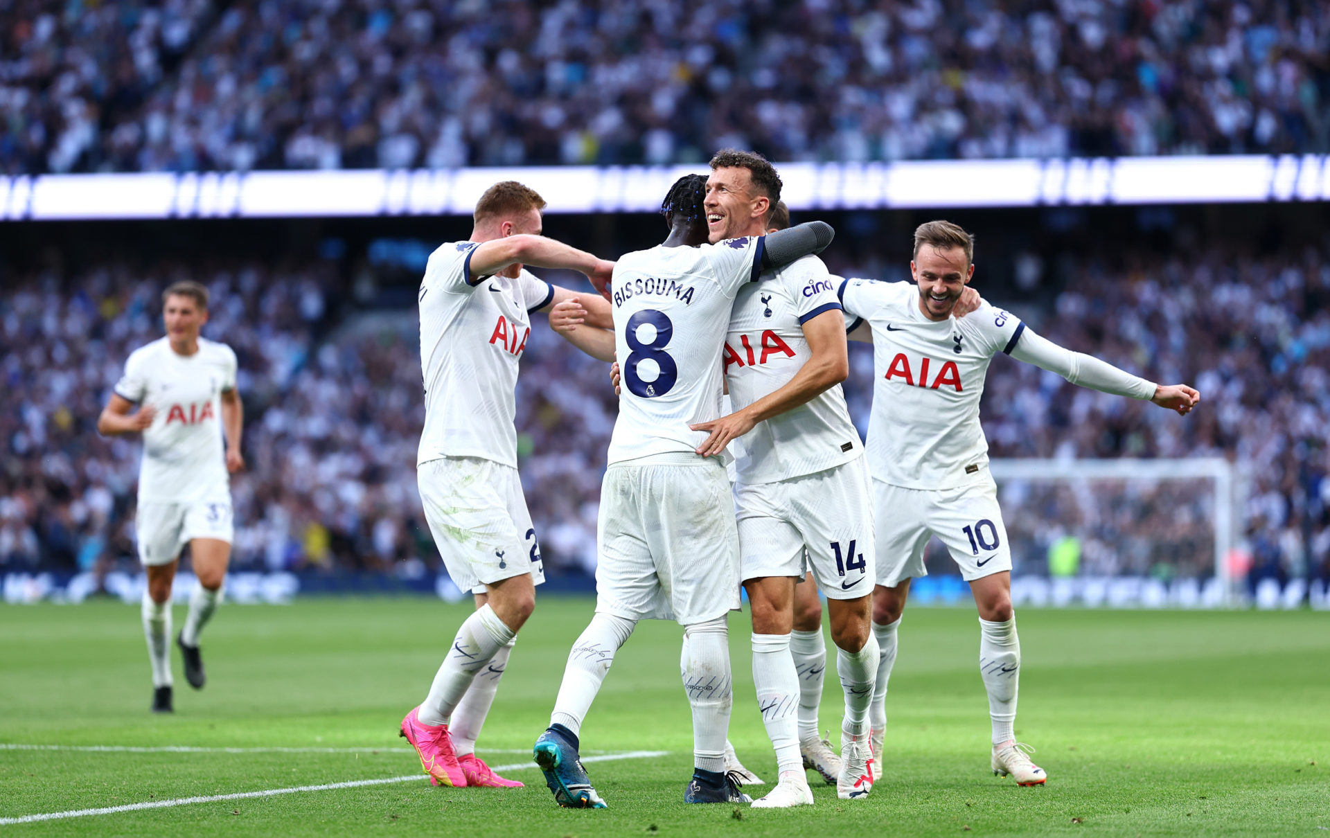 Andros Townsend says Tottenham did something he'd never seen happen ...