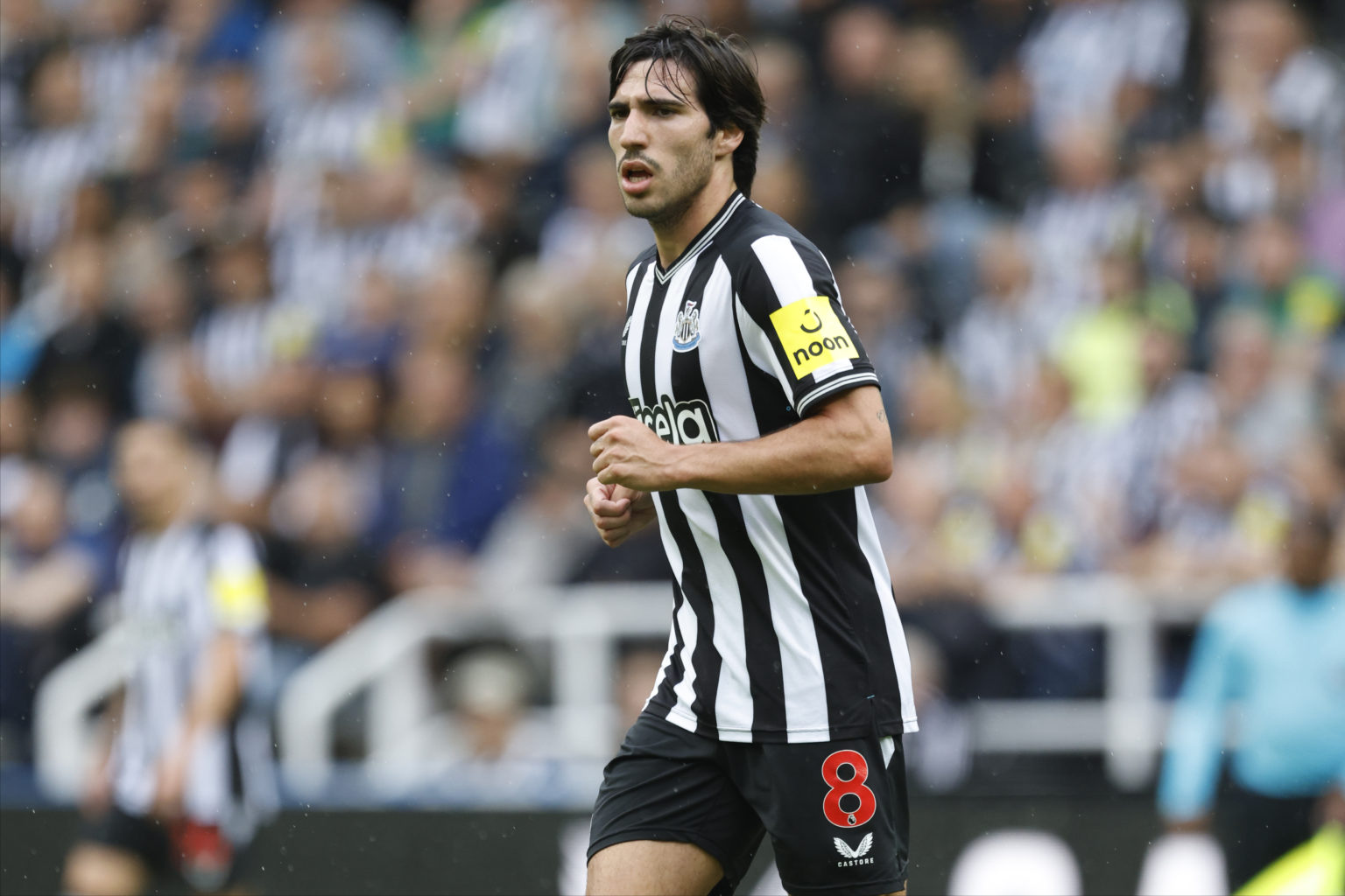 Gary Neville Seriously Impressed With 23-year-old Newcastle Player Today