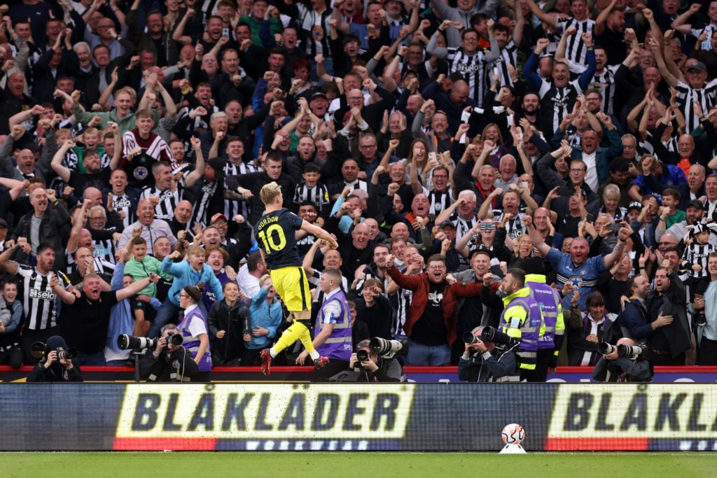 Sheffield United v Newcastle United - Premier League