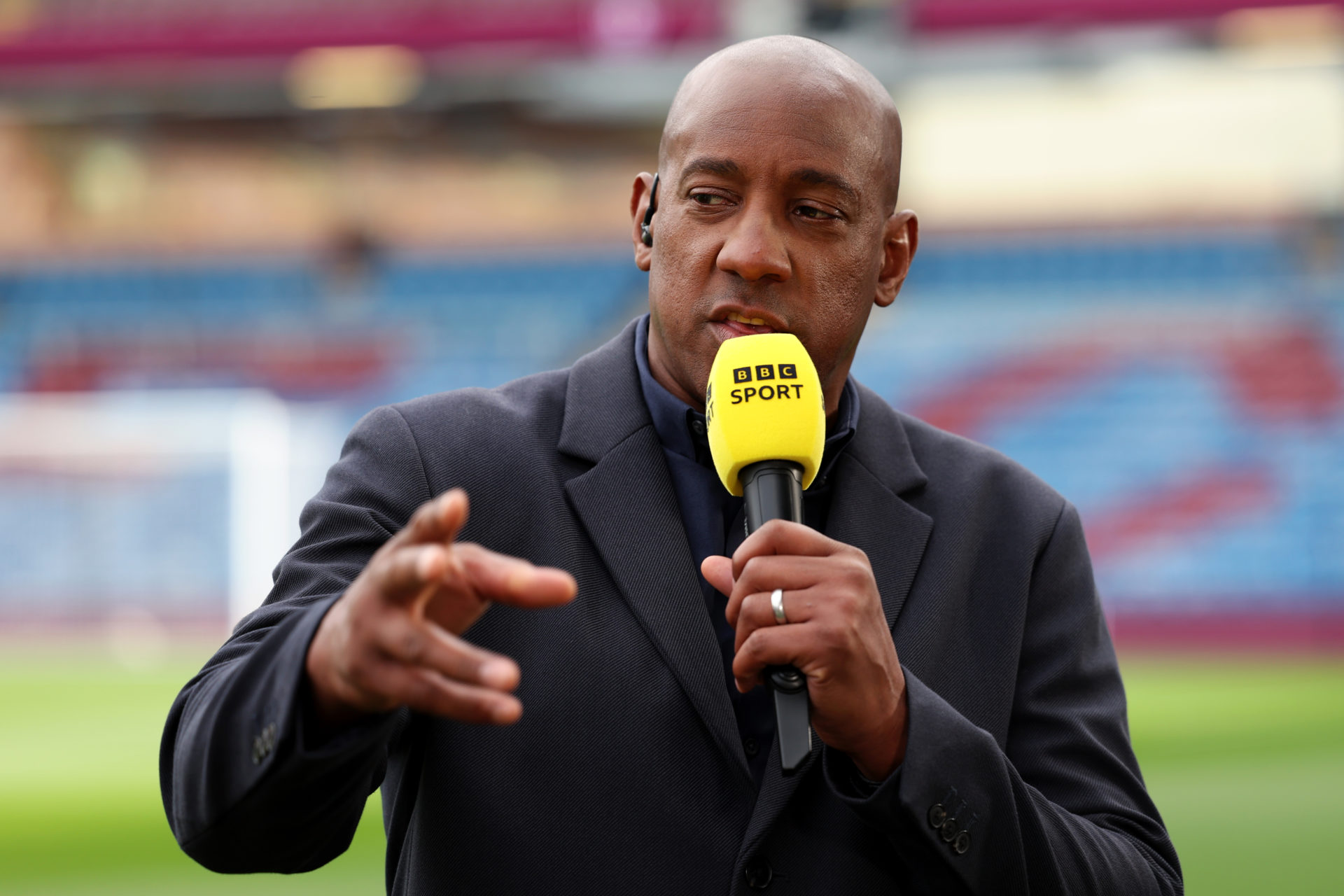 dion-dublin-not-impressed-by-28-year-old-tottenham-midfielder-vs-wolves