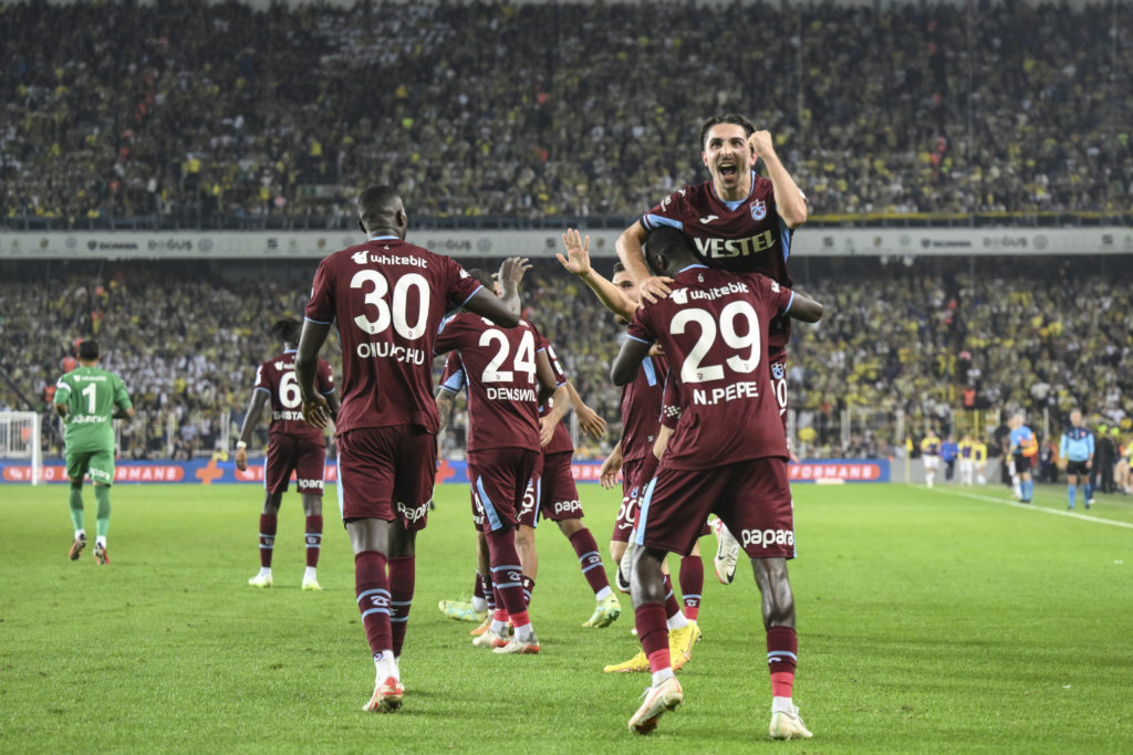 Fenerbahce v Trabzonspor - Turkish Super Lig