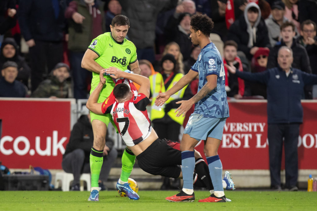 Brentford FC v Aston Villa - Premier League
