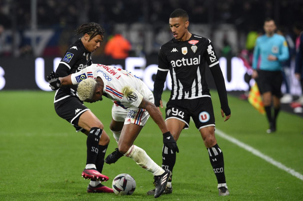 FBL-FRA-LIGUE1-ANGERS-LYON