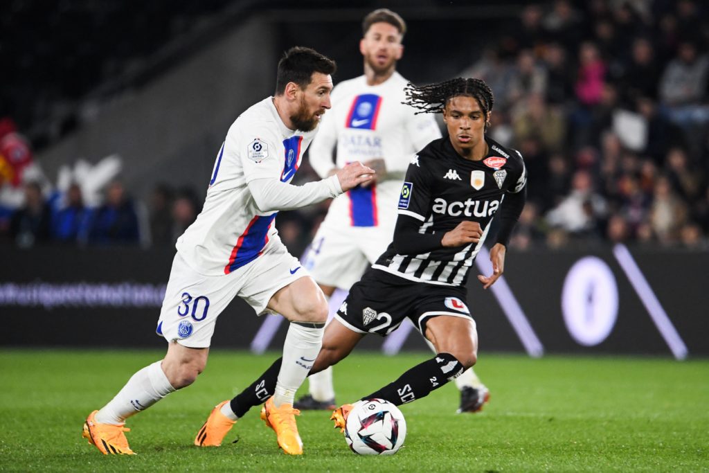 FBL-FRA-LIGUE1-ANGERS-PSG