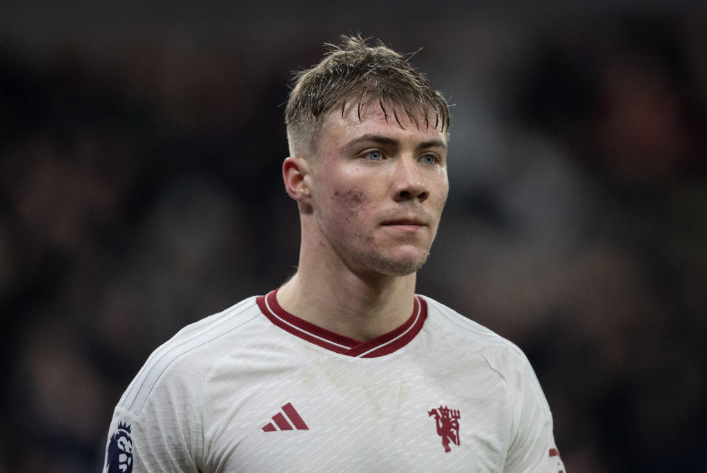 Aston Villa v Manchester United - Premier League
