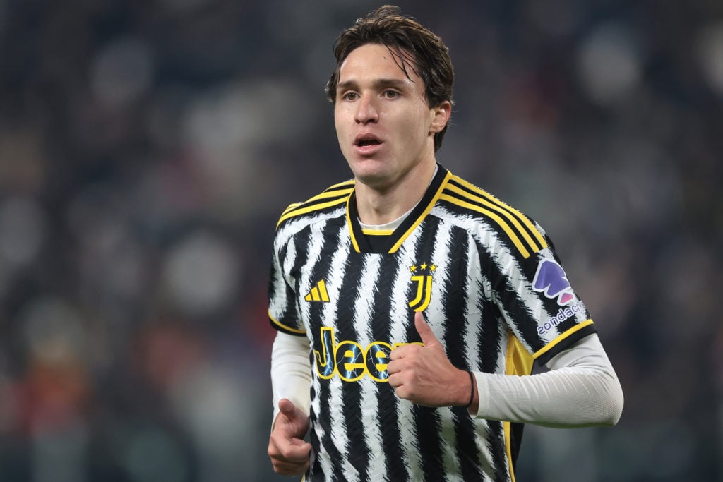 Report: Juventus step up talks to sign £40m Man United player after Liverpool buy Federico Chiesa off them