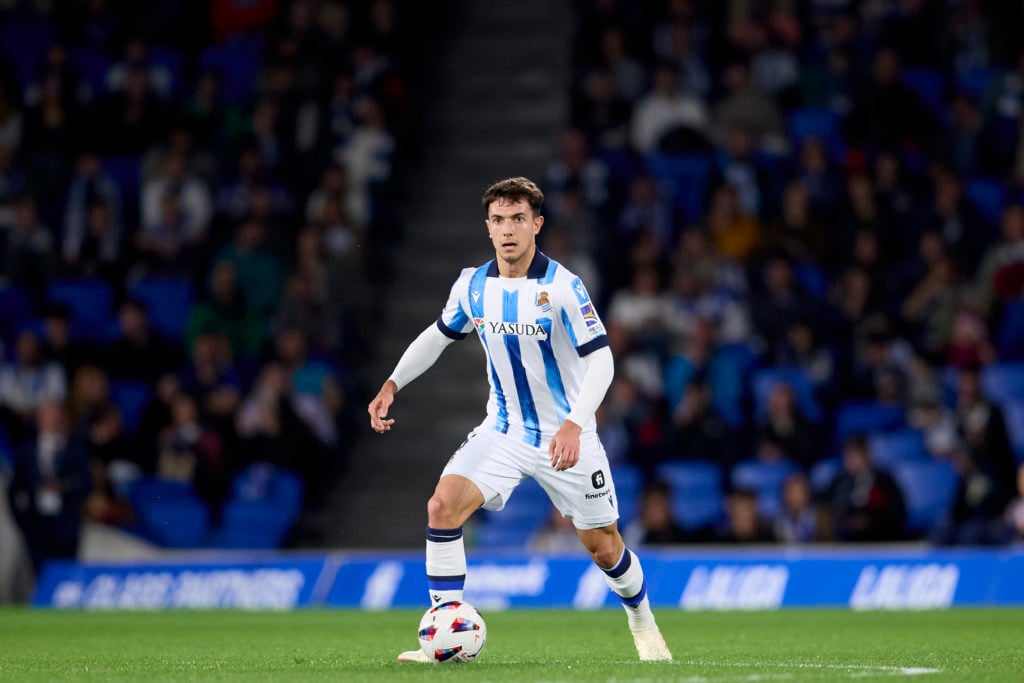 Martin Zubimendi of Real Sociedad with the ball during the LaLiga EA Sports match between Real Sociedad and Cadiz CF at Reale Arena on March 15, 20...