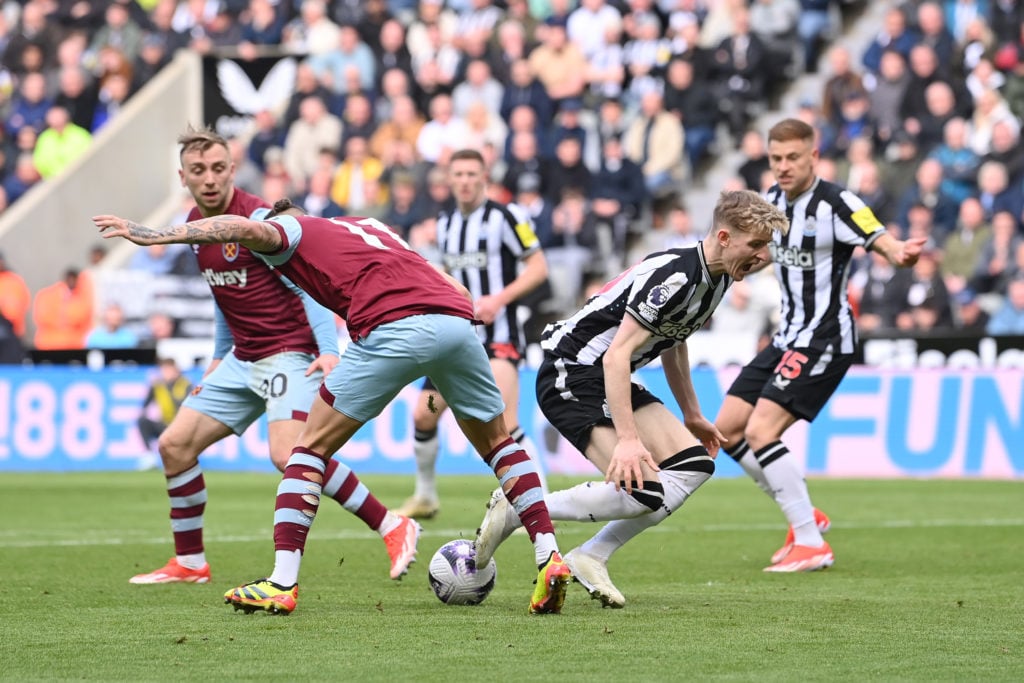 Newcastle United v West Ham United - Premier League