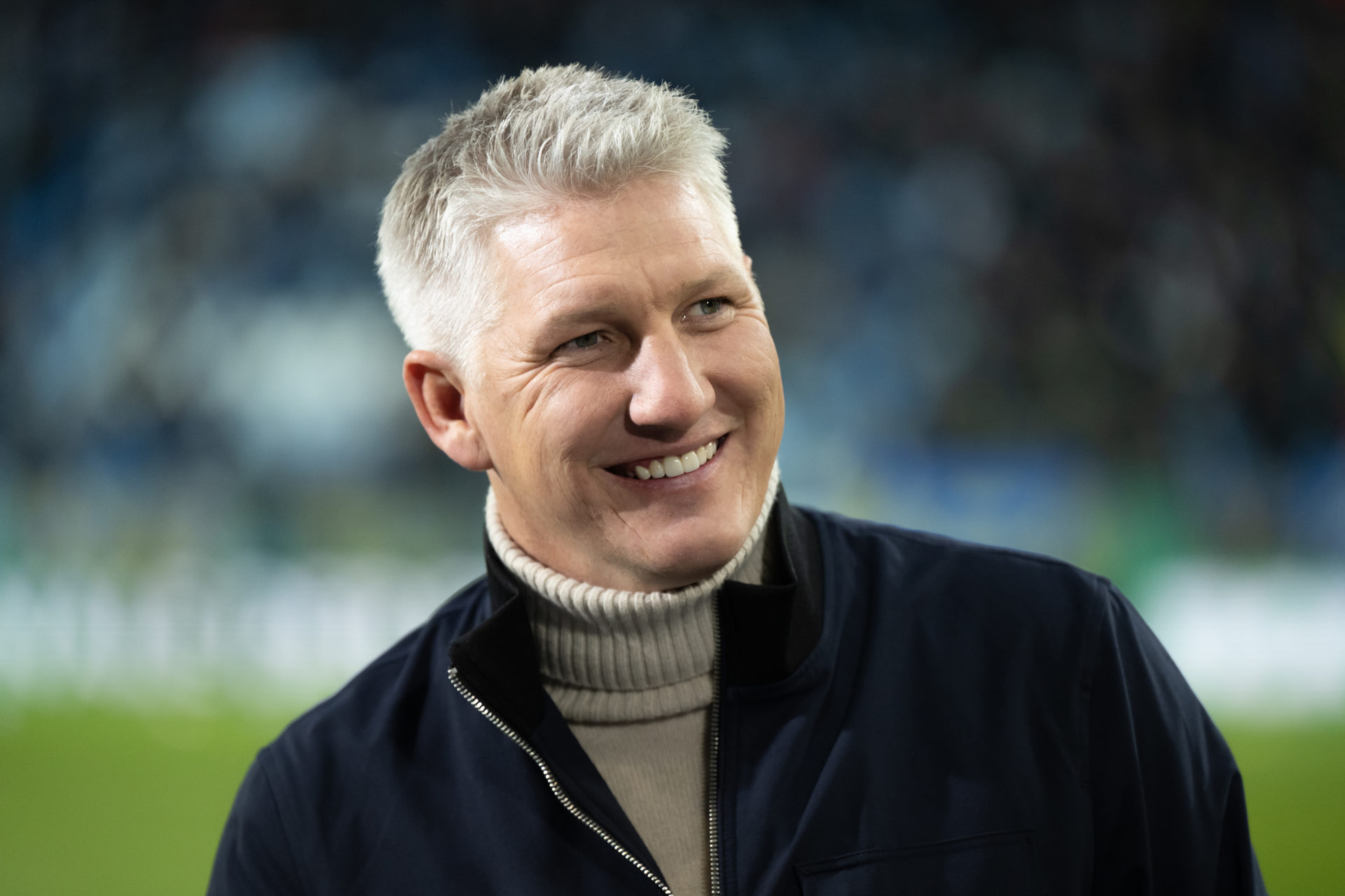 Bastian Schweinsteiger Bastian Schweinsteiger reveals why he really chose to join Man United