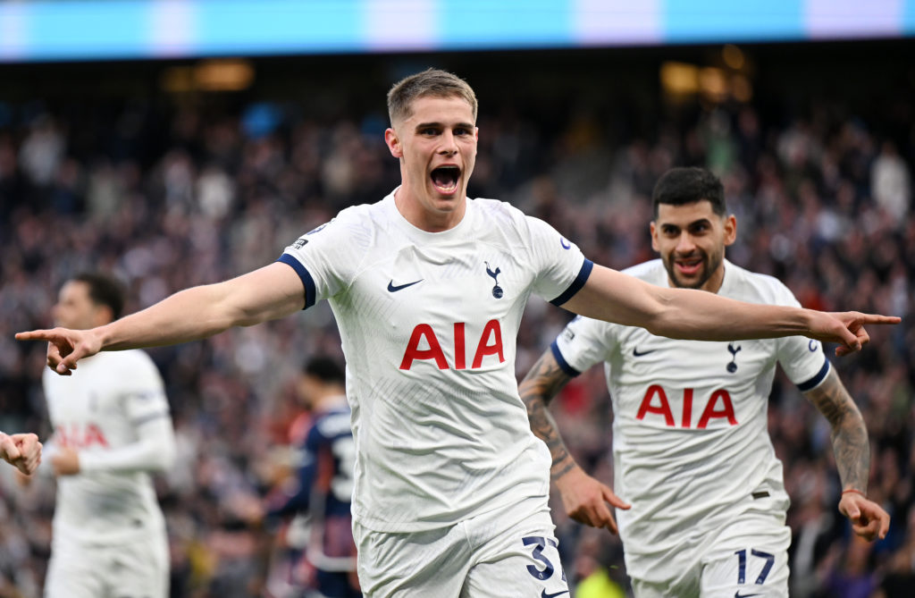 Tottenham Hotspur v Nottingham Forest - Premier League