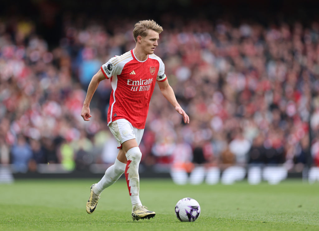 Arsenal FC v Aston Villa - Premier League