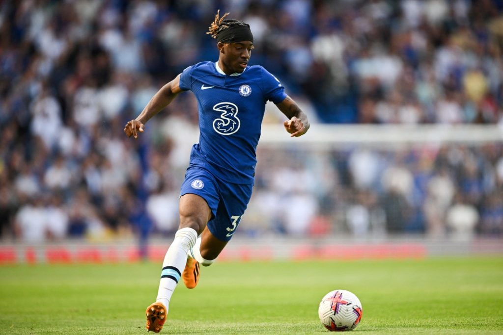 Chelsea's English striker Noni Madueke controls the ball during the English Premier League football match between Chelsea and Newcastle United at S...