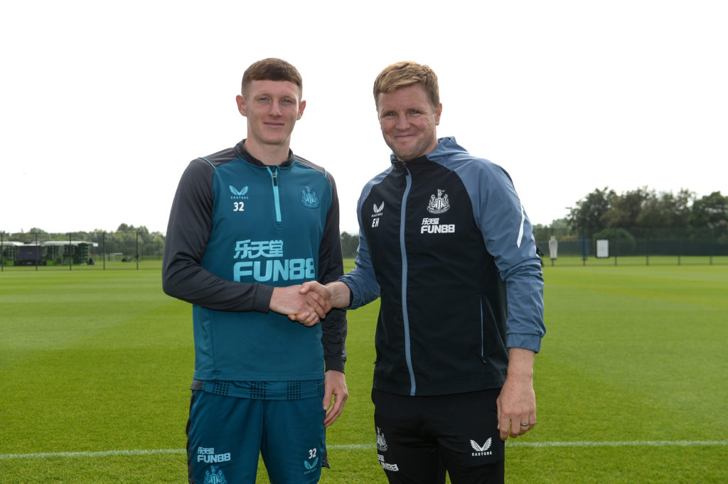 Elliot Anderson Signs New Contract With Newcastle